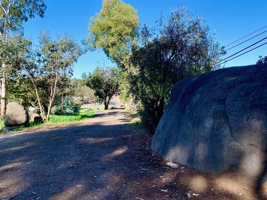 Photo of 1499 S Grade Rd