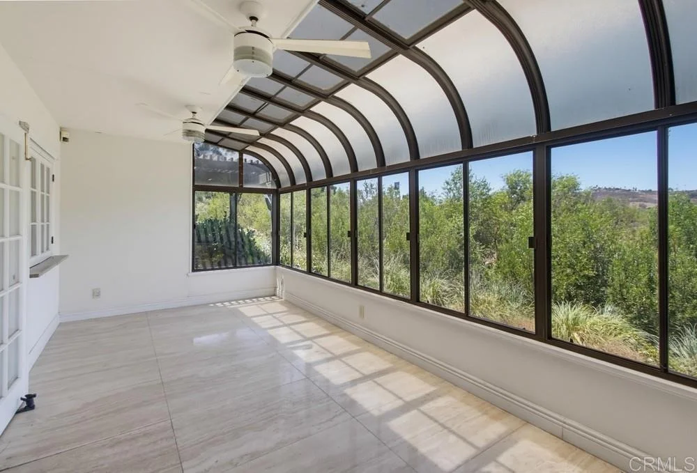 Photo of 31122 Old River Road