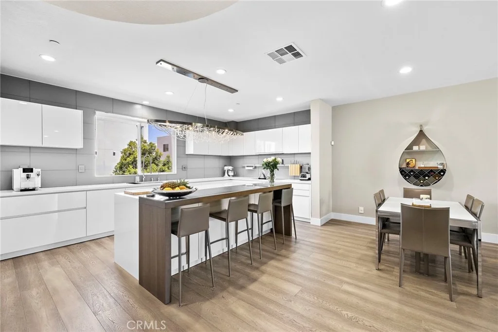 Photo of 745 Beacon