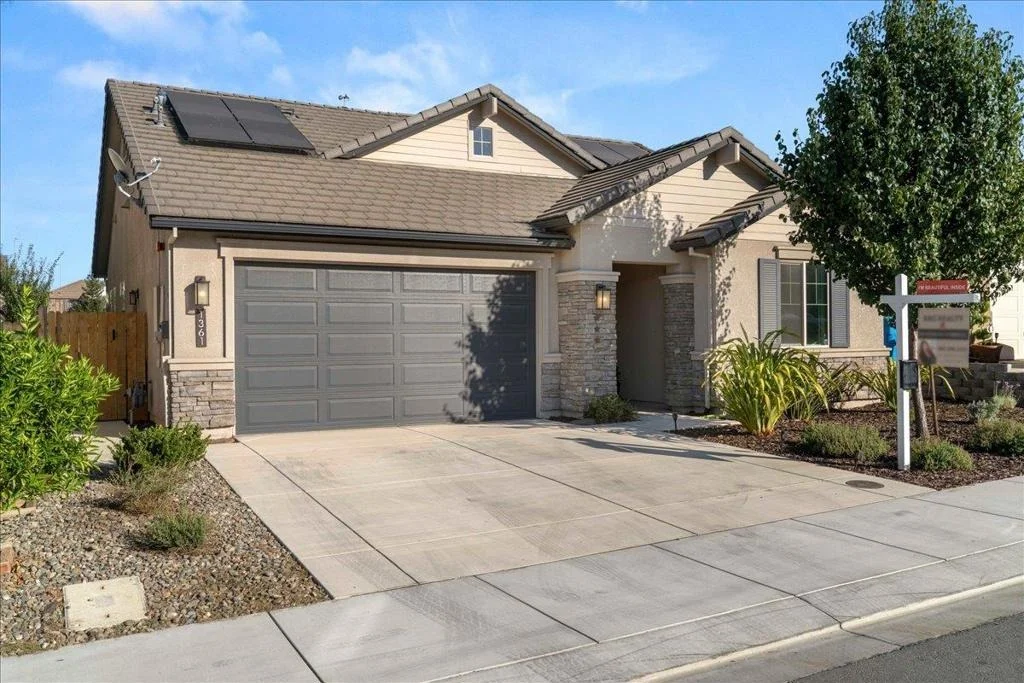 Photo of 1361 Azalea Drive