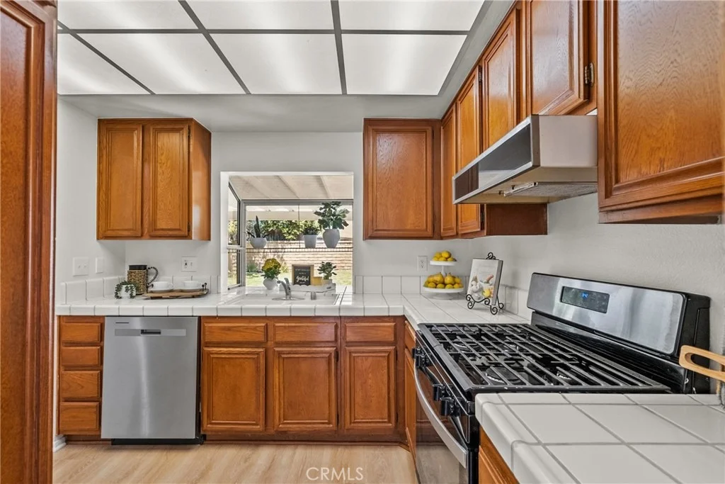 Photo of 28511 Victoria Rd.