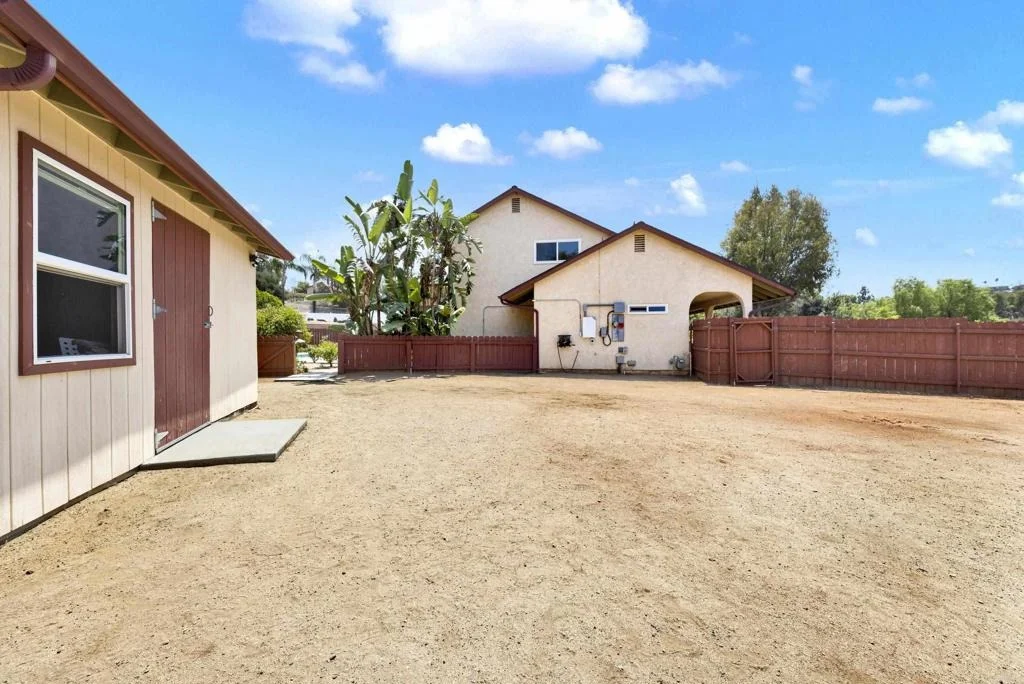 Photo of 1402 Big Red Road