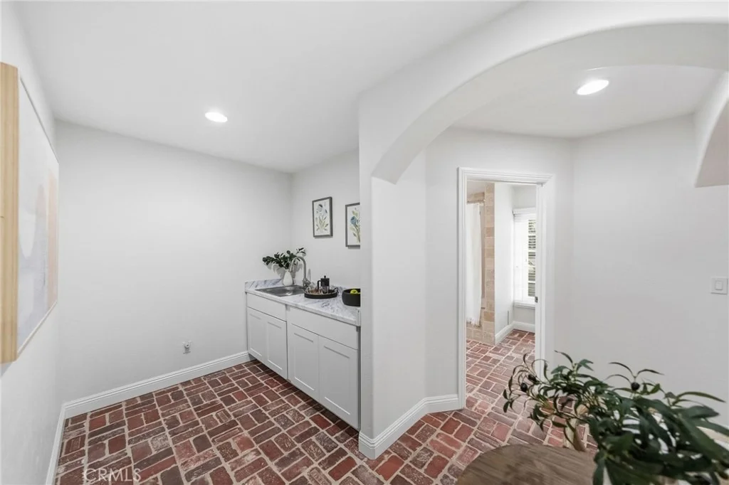 Photo of 40900 Via Los Altos