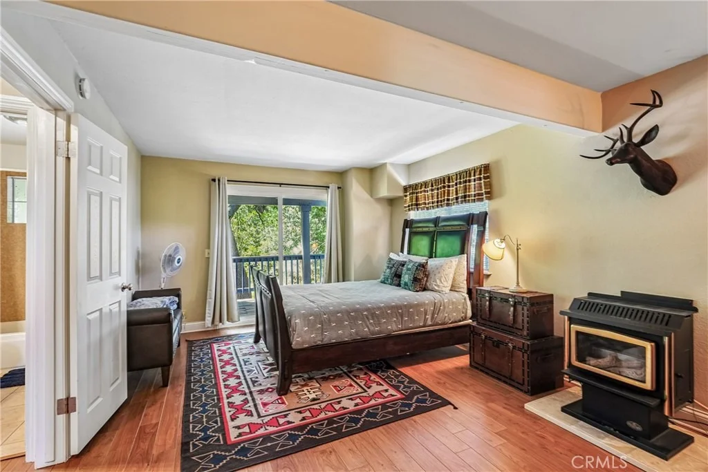 Photo of 28833 Manitoba Drive