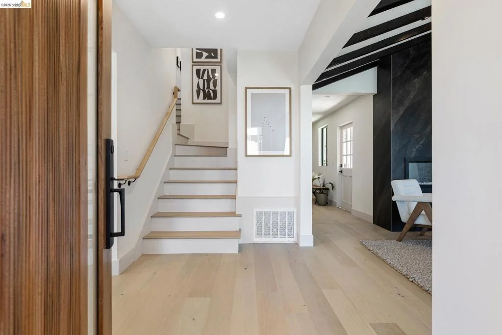 Photo of 515 Cragmont Ave