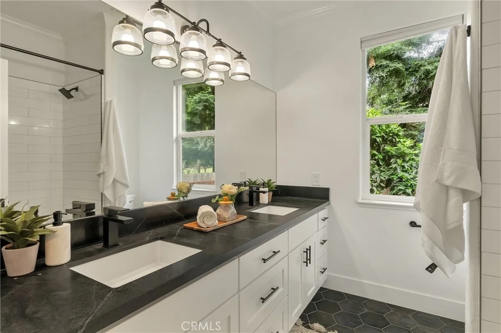 Photo of 9444 Van Ness
