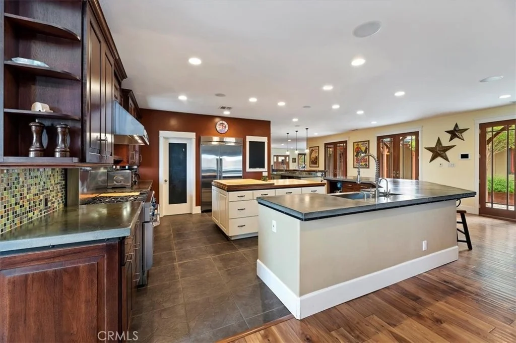 Photo of 16420 Rocky Glen Road