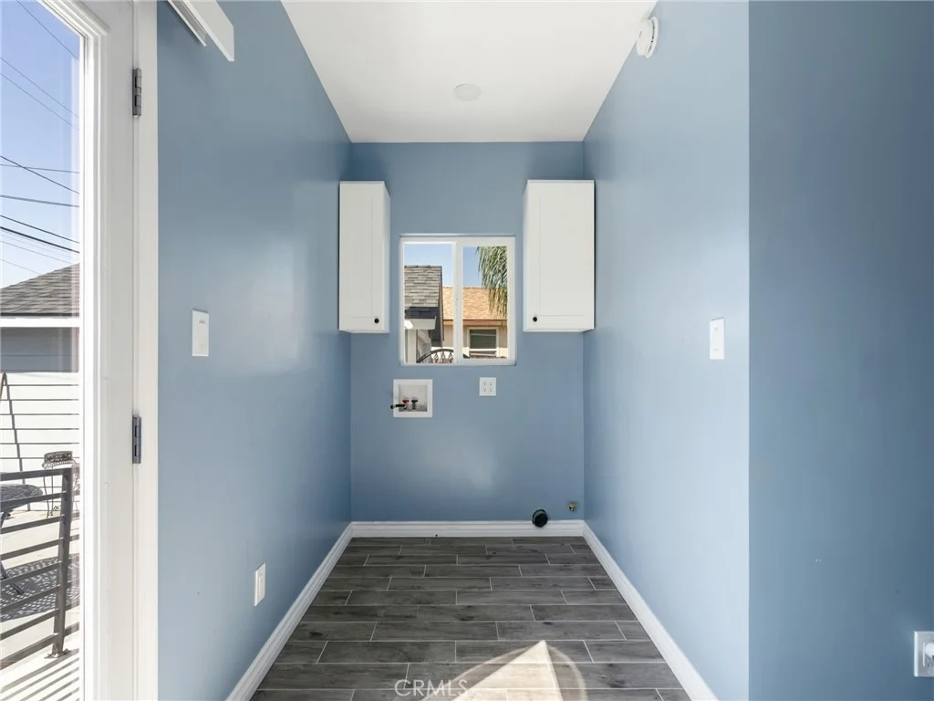 Photo of 8834 Beverly Boulevard
