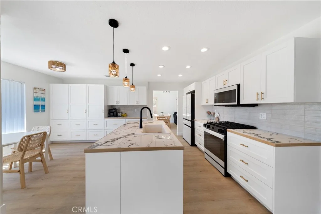 Photo of 40678 Alondra