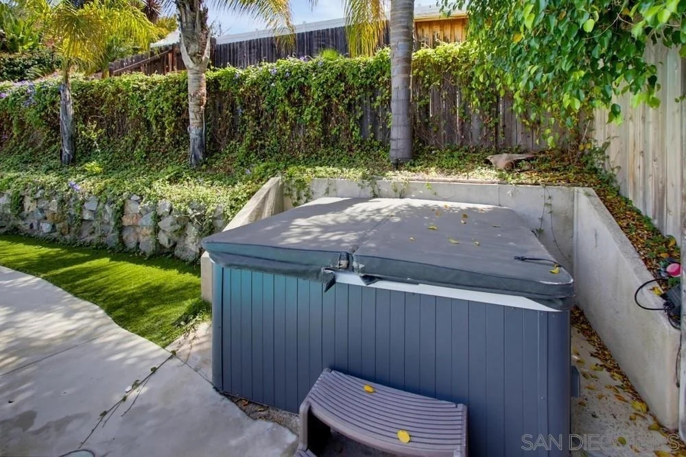 Photo of 9723 Roe Drive
