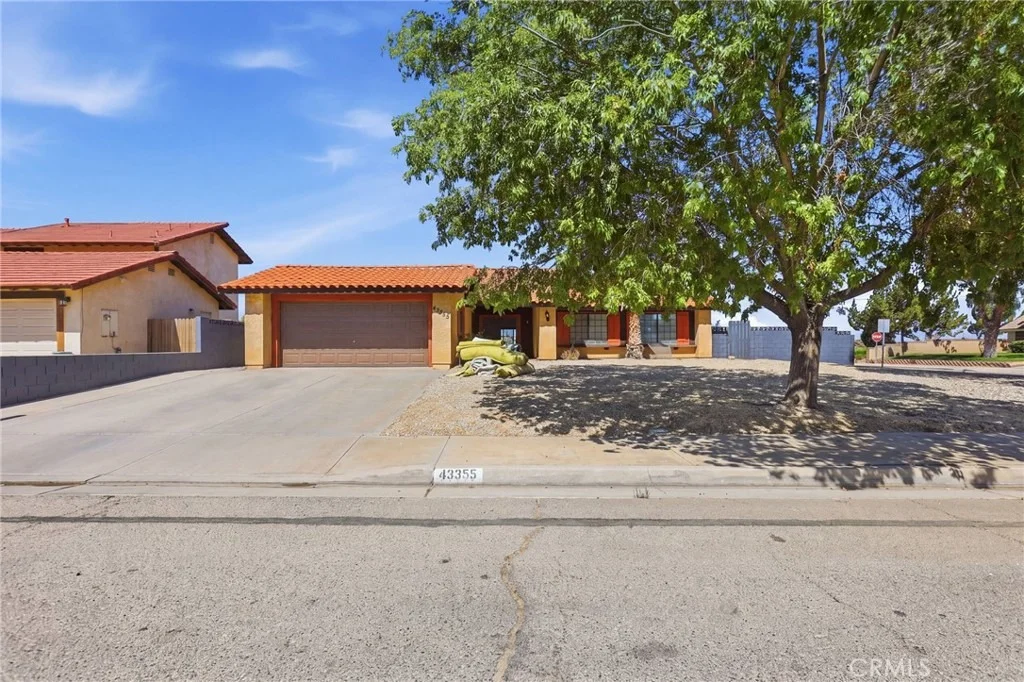 Photo of 43355 Vista Circle