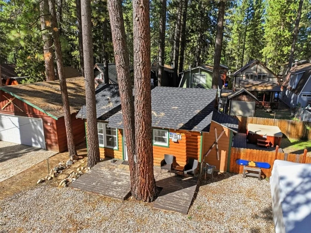 Photo of 42770 Cedar