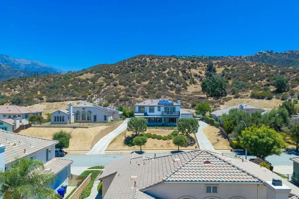 Photo of 13435 Canyon Crest Road