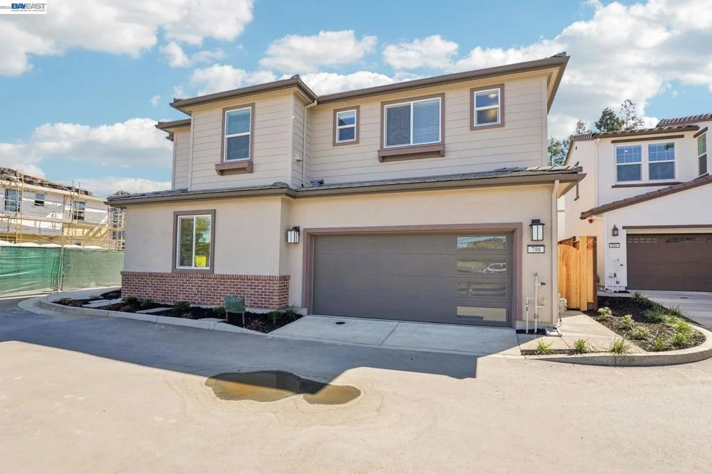 Photo of 798 Abigail Place
