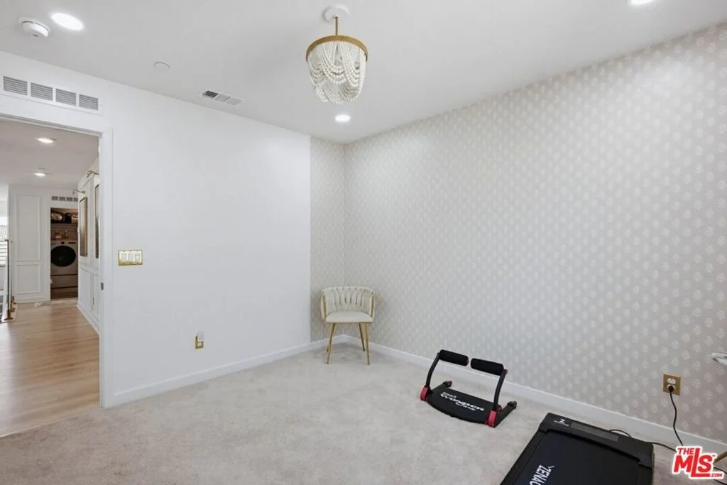 Photo of 16763 Mistletoe Lane