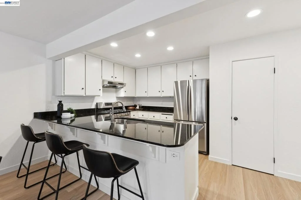Photo of 402 Vineyard Pl