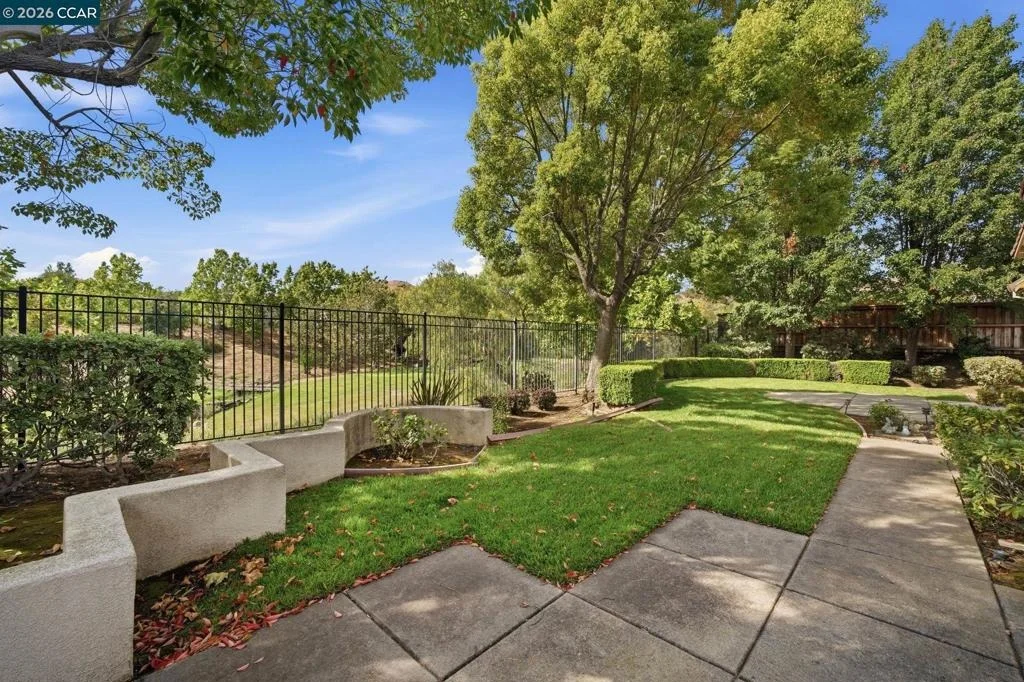 Photo of 2509 Marshfield Rd