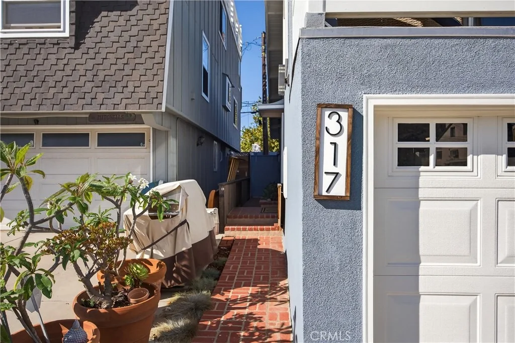 Photo of 317 Cahuenga