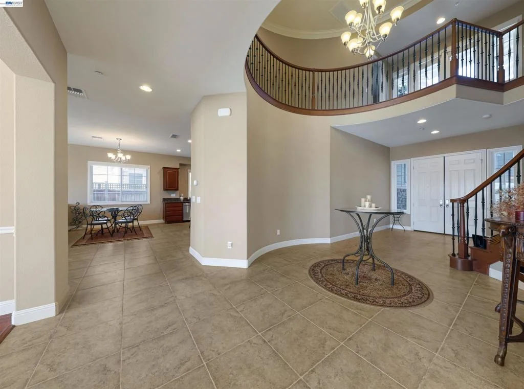 Photo of 131 Arundel Dr