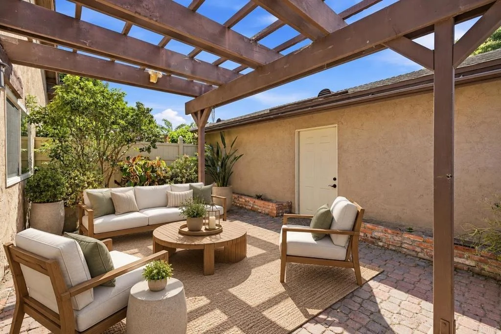 Photo of 554 Fruit Tree Way