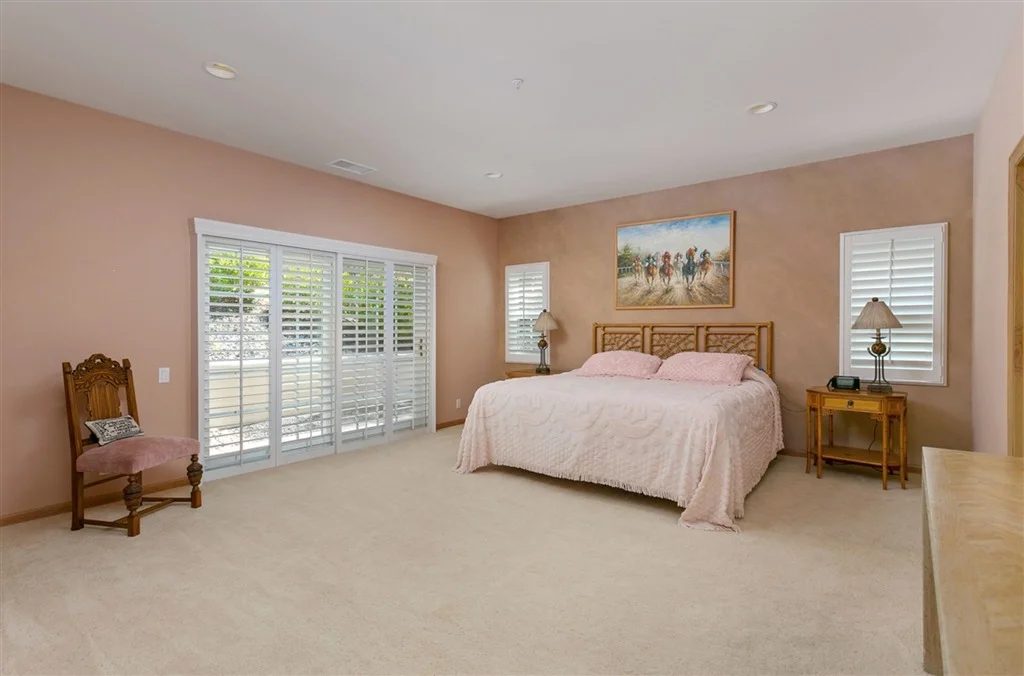 Photo of 944 Juniper Lane