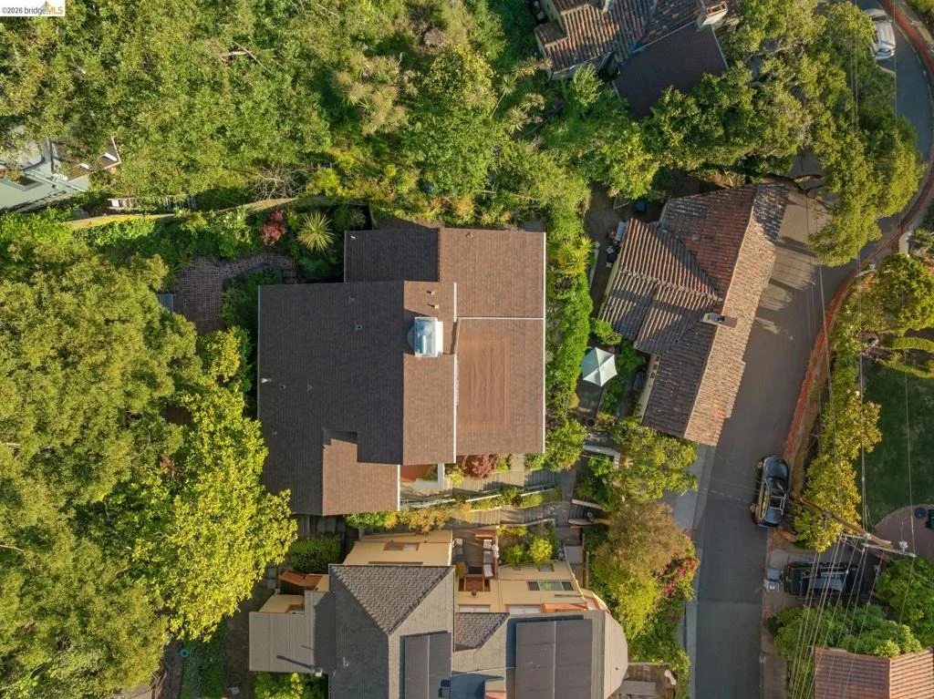 Photo of 8 Mosswood Rd