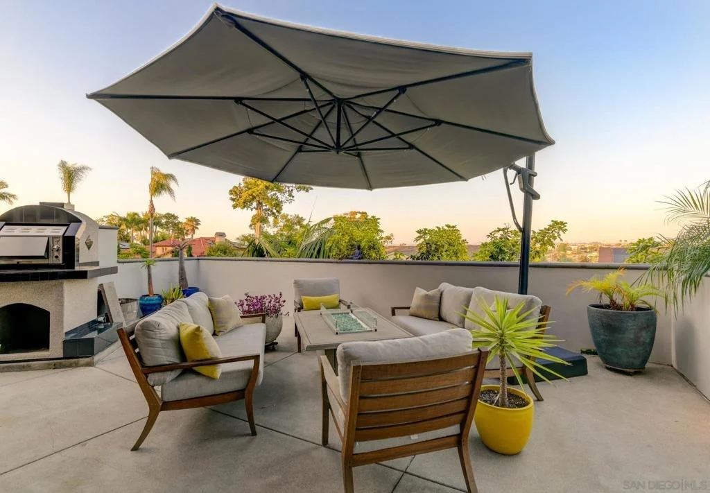 Photo of 3958 La Cresta