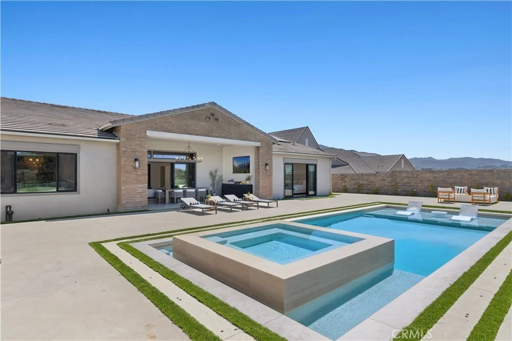 Photo of 18411 Boulder Bluff