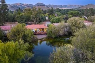 Photo of 2 Laguna Robles