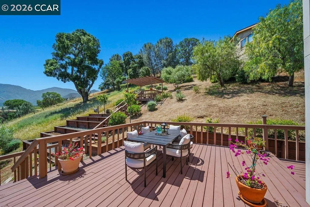 Photo of 5787 Lewis Way