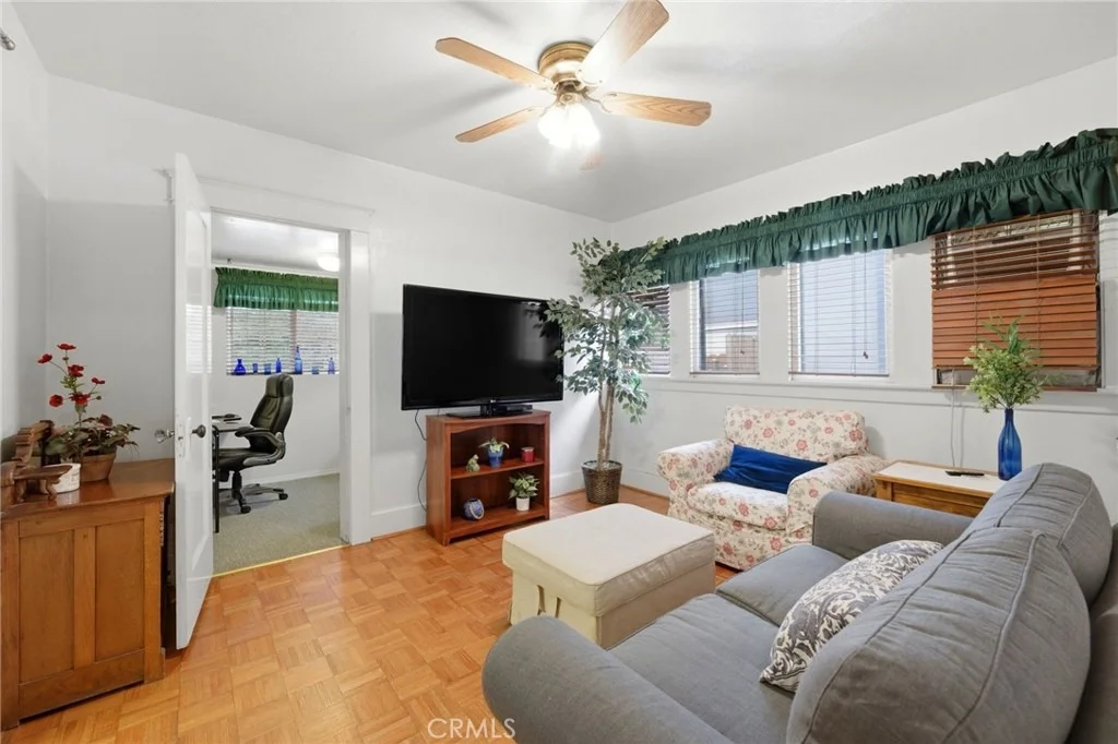 Photo of 4456 12th