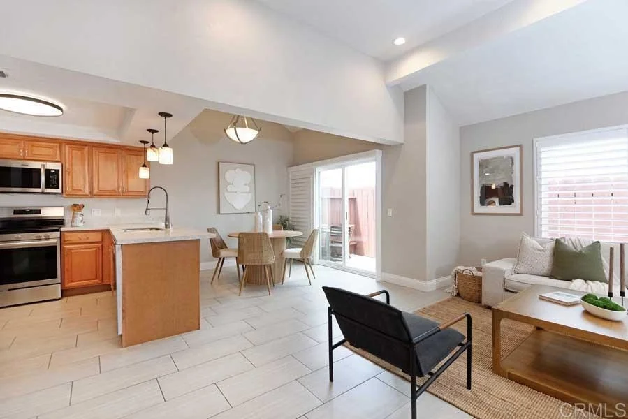 Photo of Unit F at 1130 Sumner Avenue