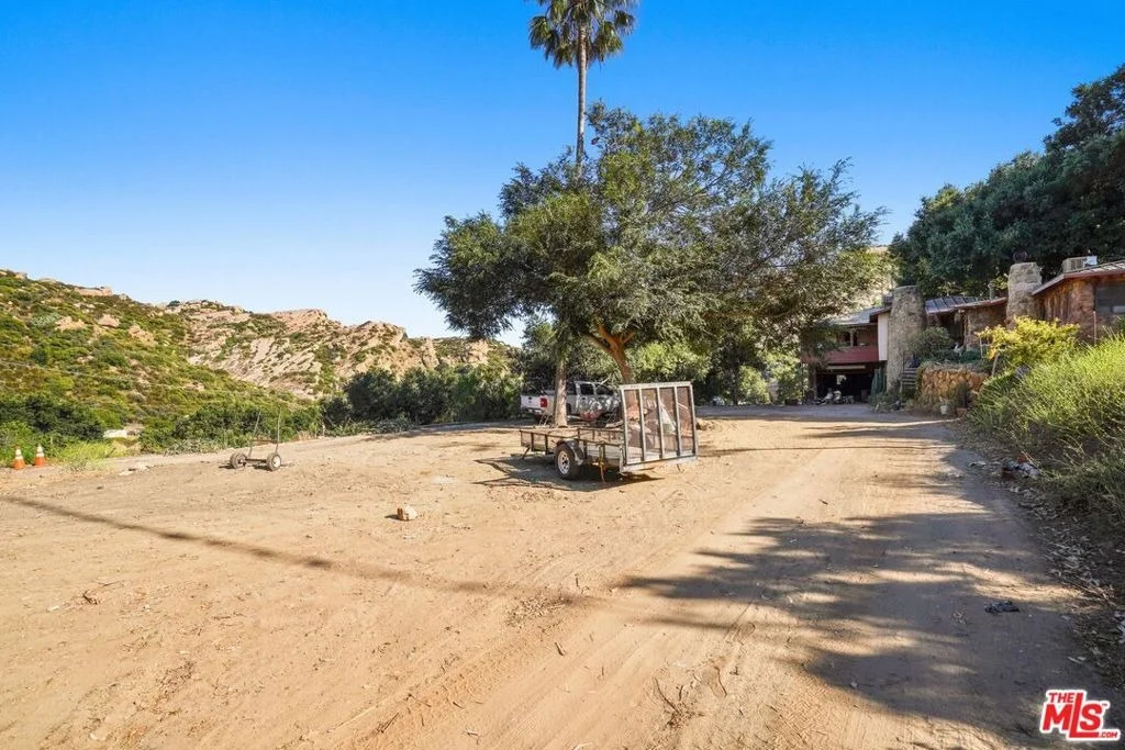 Photo of 670 Bryant Drive