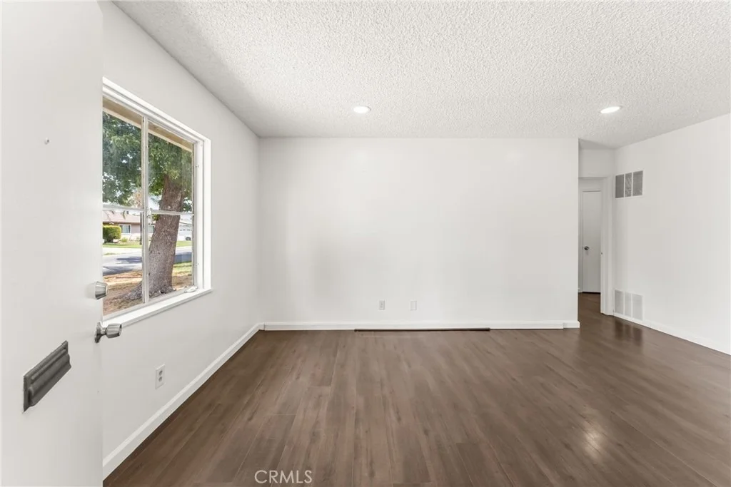 Photo of 237 W Van Koevering Street