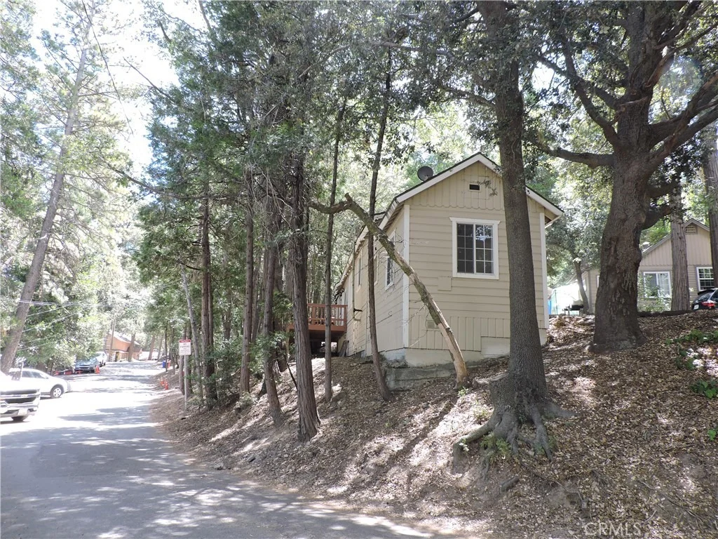 Photo of 657 Knoll