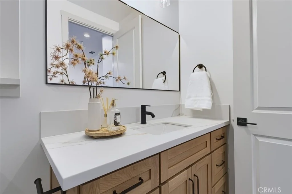 Photo of 1413 W Dottie Lane