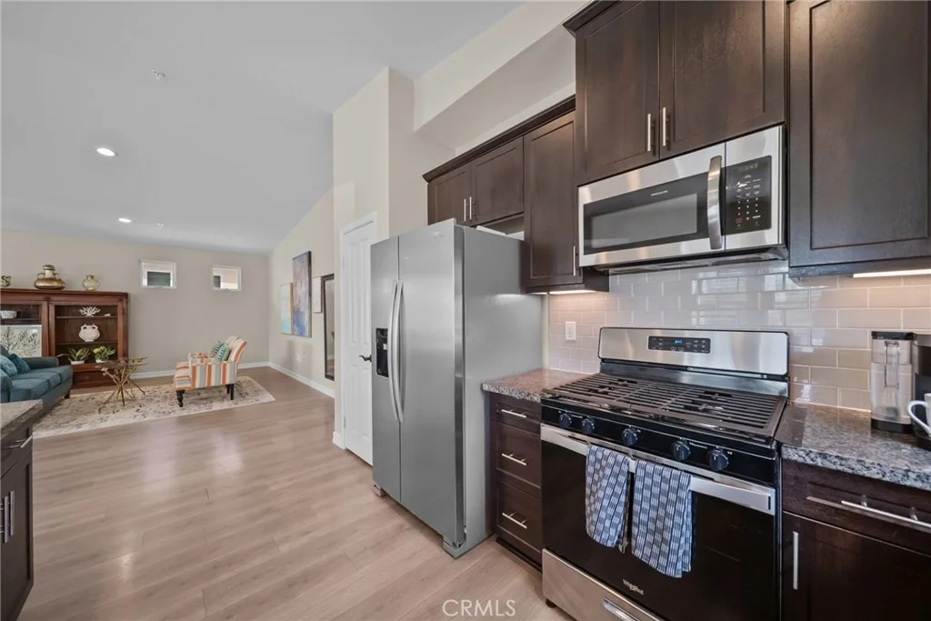 Photo of 4066 Aurora