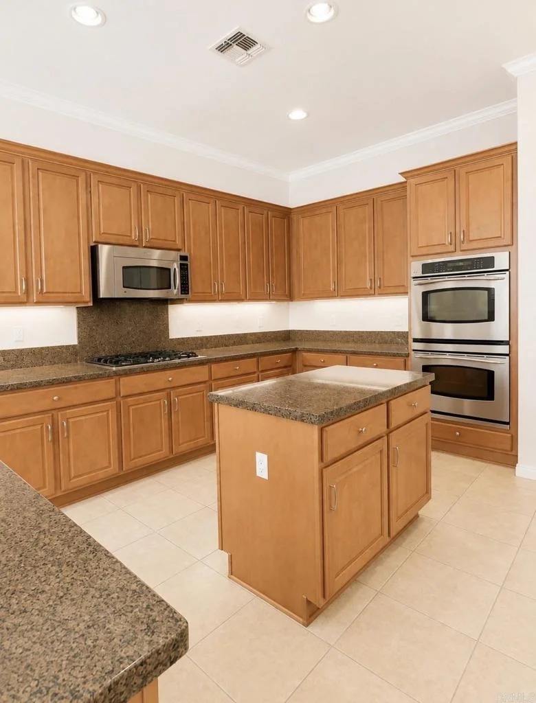 Photo of 81391 Avenida Madrid
