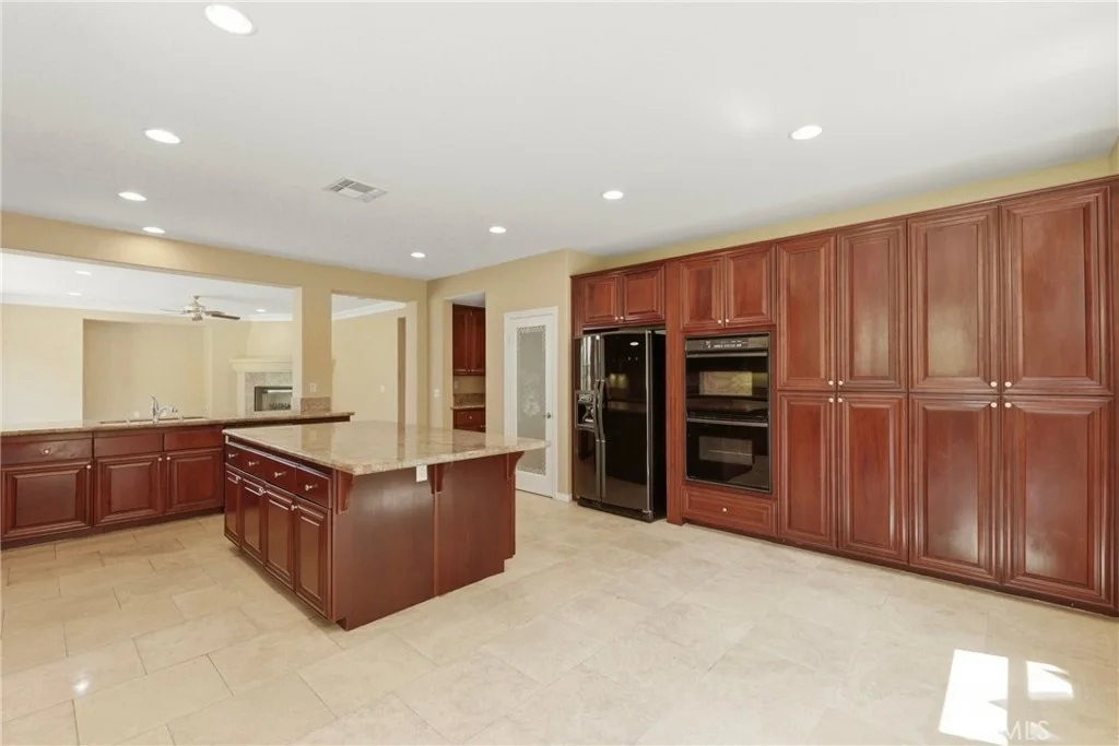 Photo of 1014 Skyline Place