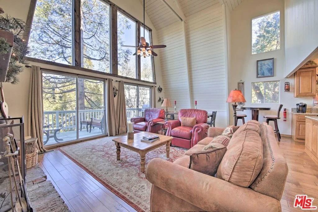 Photo of 888 Grass Valley Road