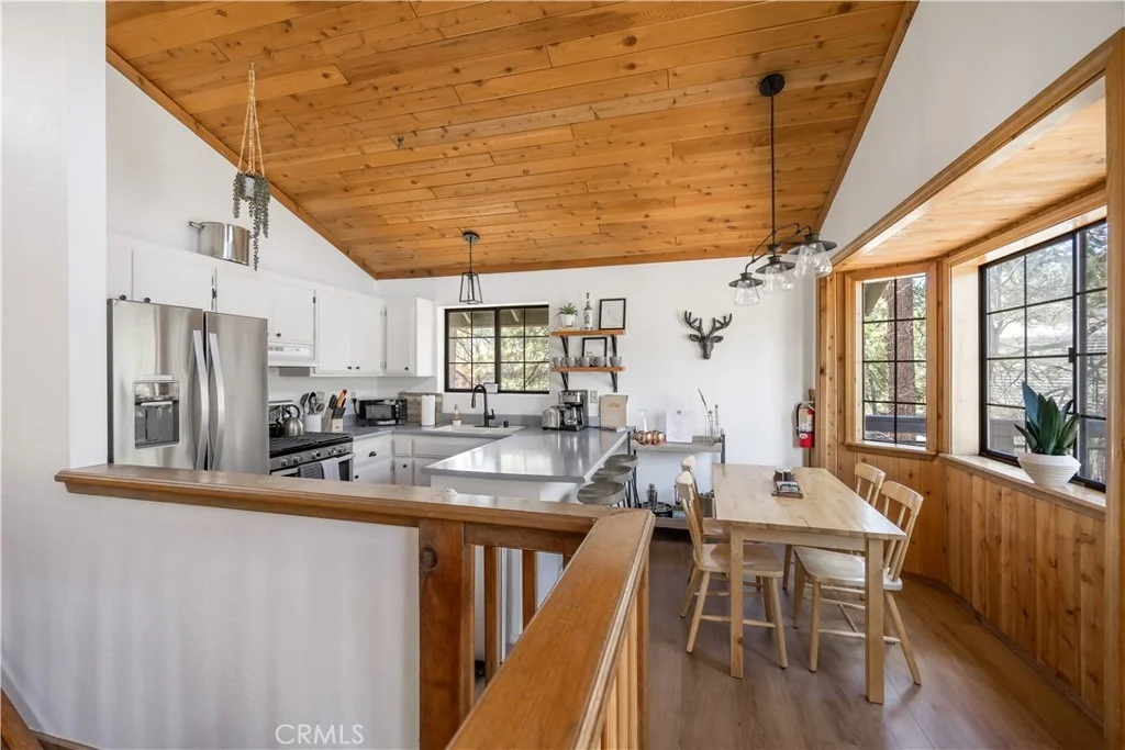 Photo of 42672 Juniper Drive