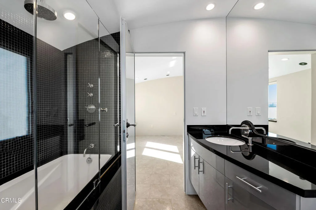 Photo of 4015 Ocean Drive