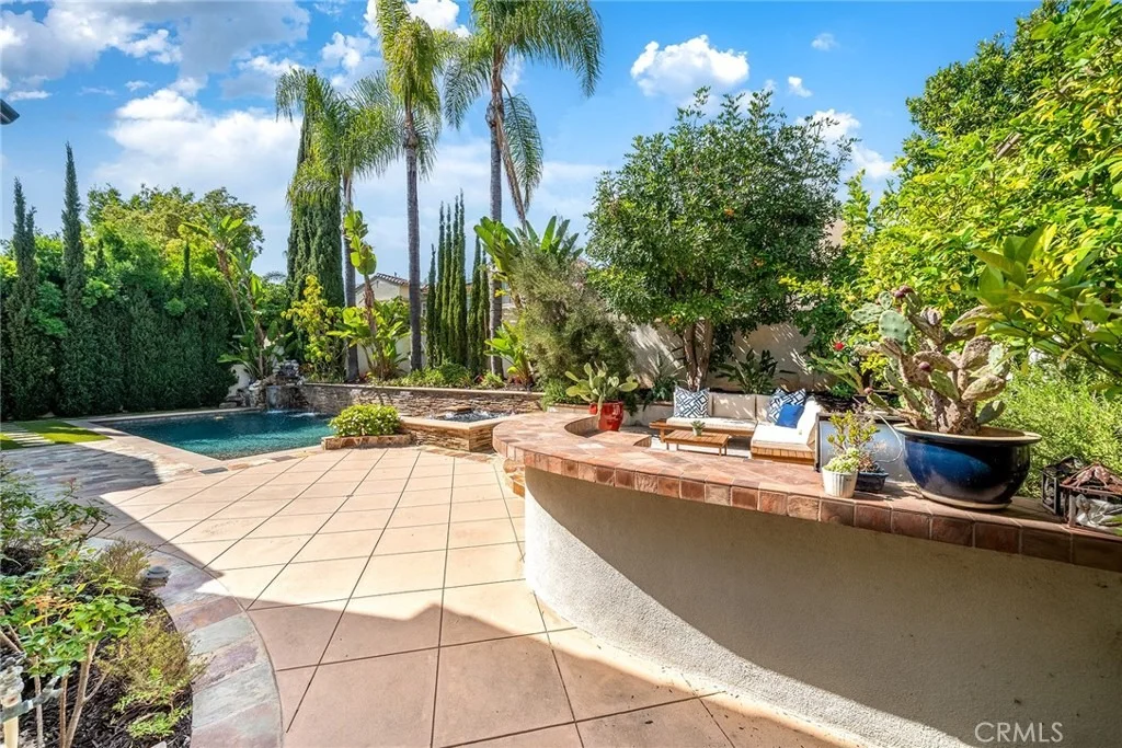 Photo of 7 Bayleaf Ln