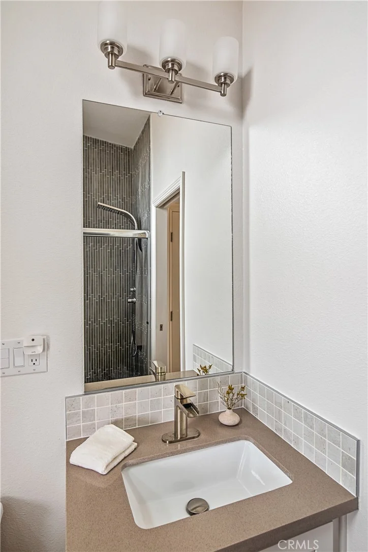 Photo of 6976 Juniper Road