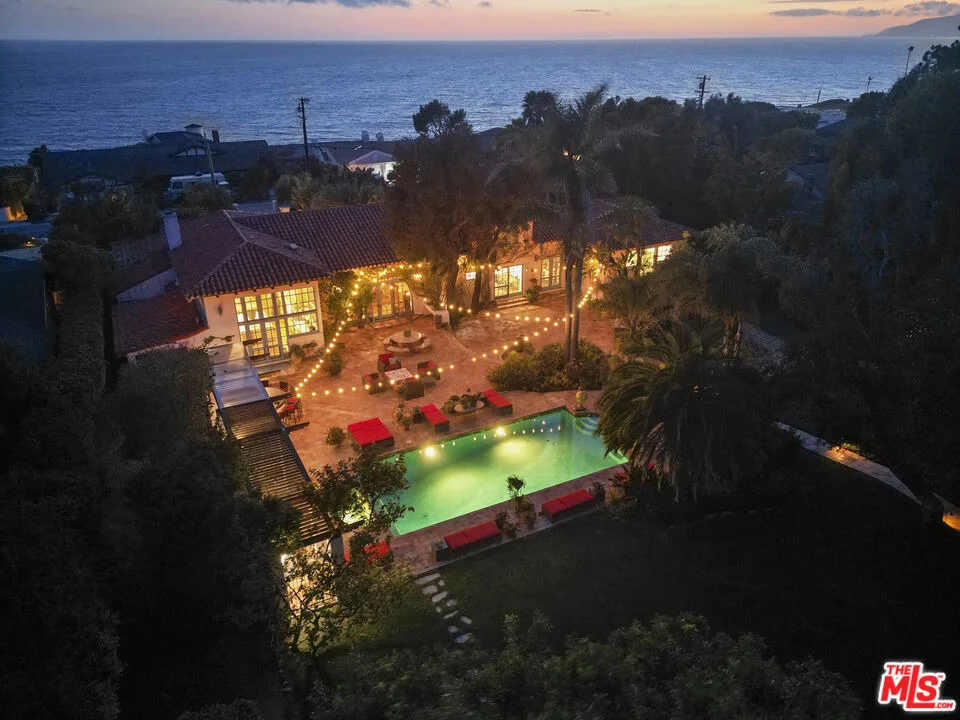 Photo of 7332 Birdview Avenue