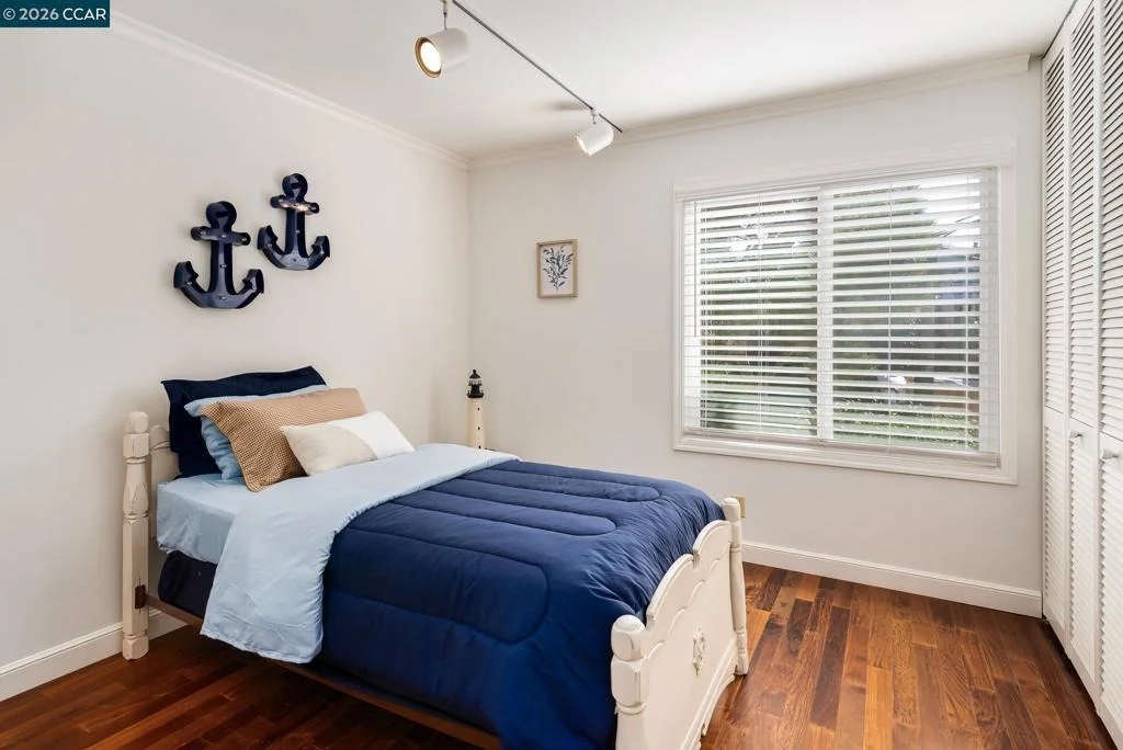 Photo of 7591 Northland Pl
