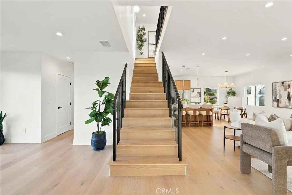 Photo of 205 Via Los Altos