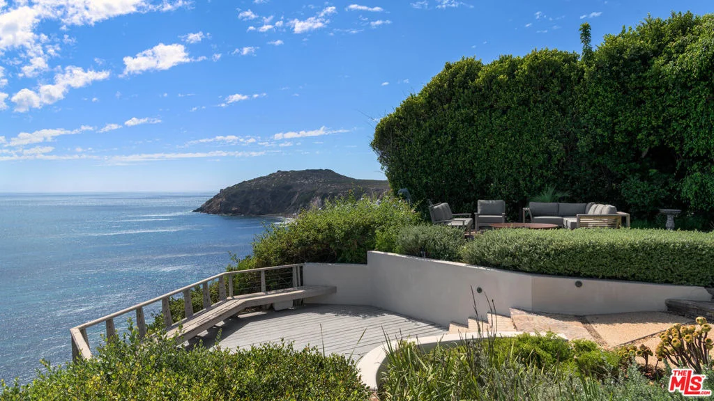 Photo of 29020 Cliffside Drive