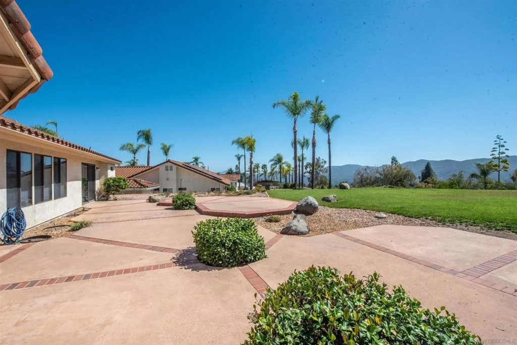 Photo of 2237 Eucalyptus Ave.