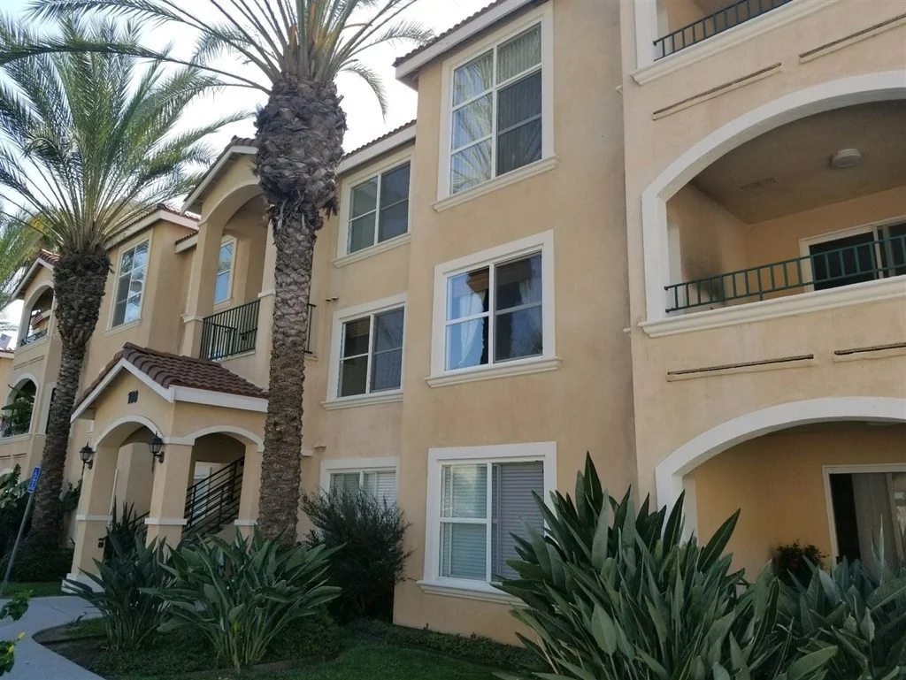 Photo of Unit 201 at 100 N River Cir